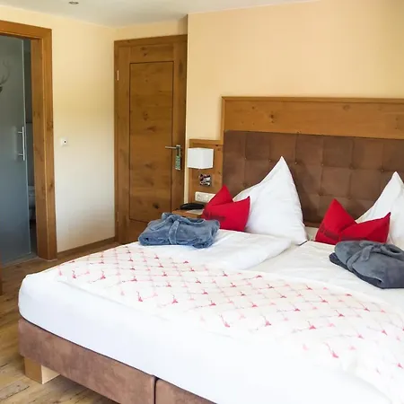 Hubertus Hotel 3*