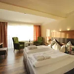 Hubertus 3*